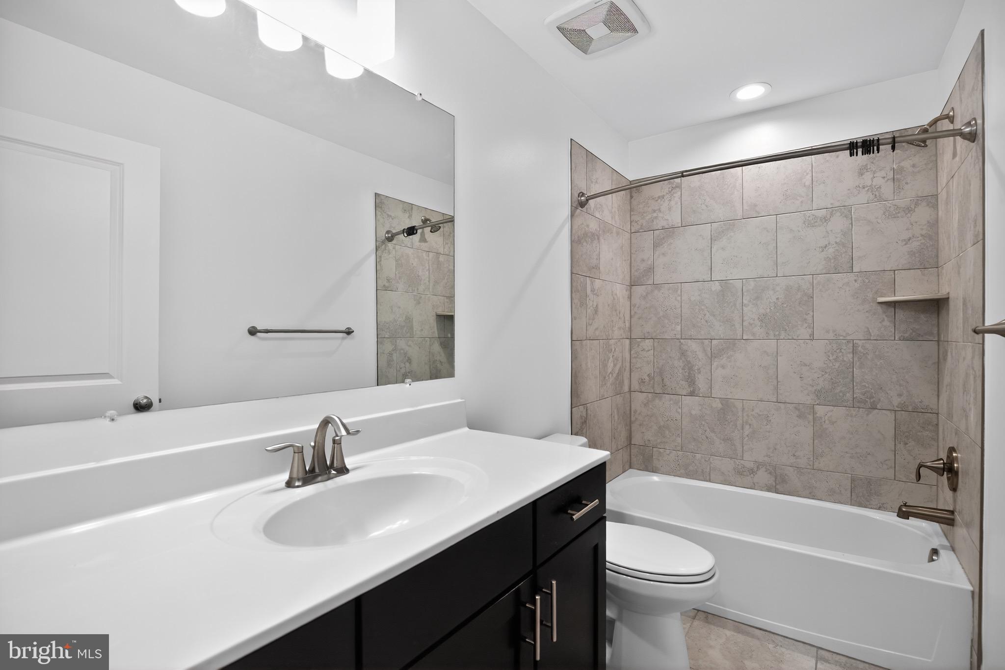 STONEHAVEN - Residential Lease