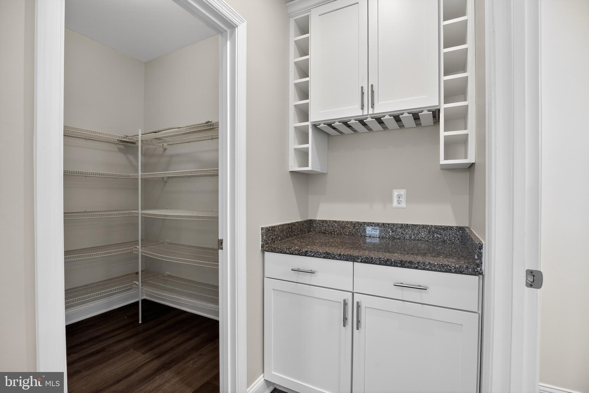 STONEHAVEN - Residential Lease