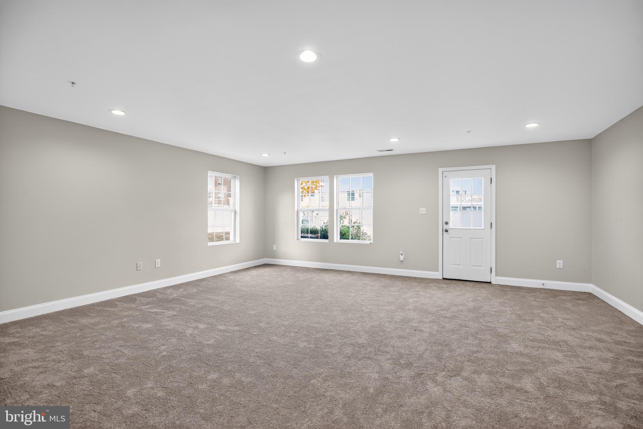 STONEHAVEN - Residential Lease