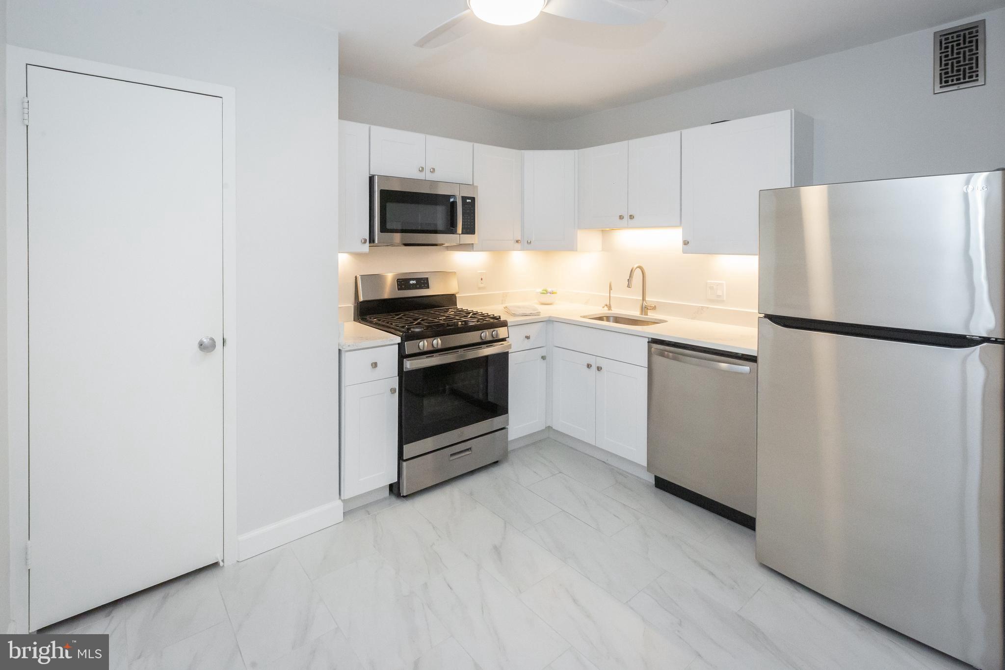 3001 VEAZEY TERRACE NW 1128