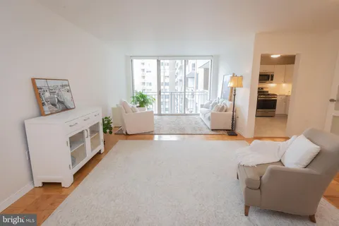 3001 Veazey Terrace NW Unit 1128, Washington, DC MLS: DCDC2249164