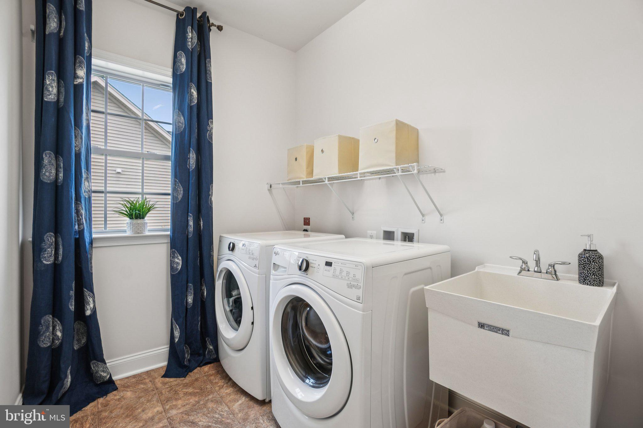 DOMINION VALLEY COUNTRY CLUB - Residential