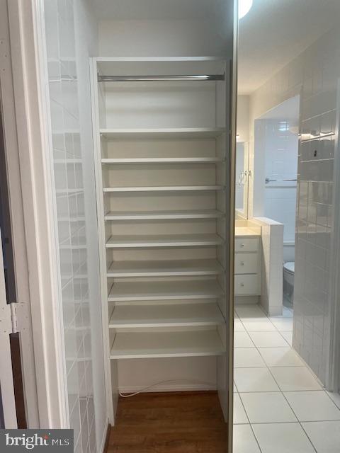 WATERGATE AT LANDMARK - Residential Lease