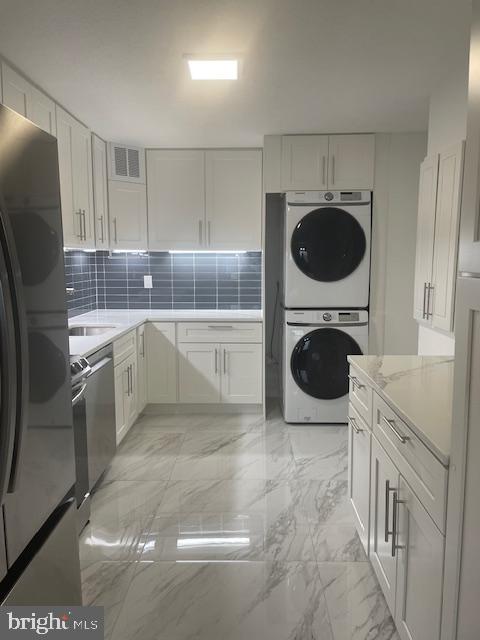 WATERGATE AT LANDMARK - Residential Lease