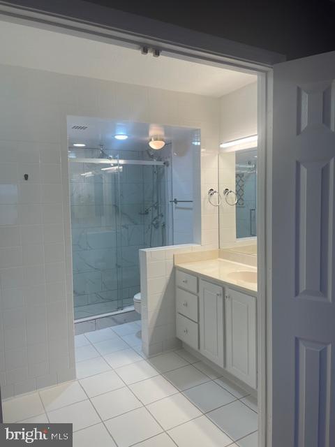 WATERGATE AT LANDMARK - Residential Lease