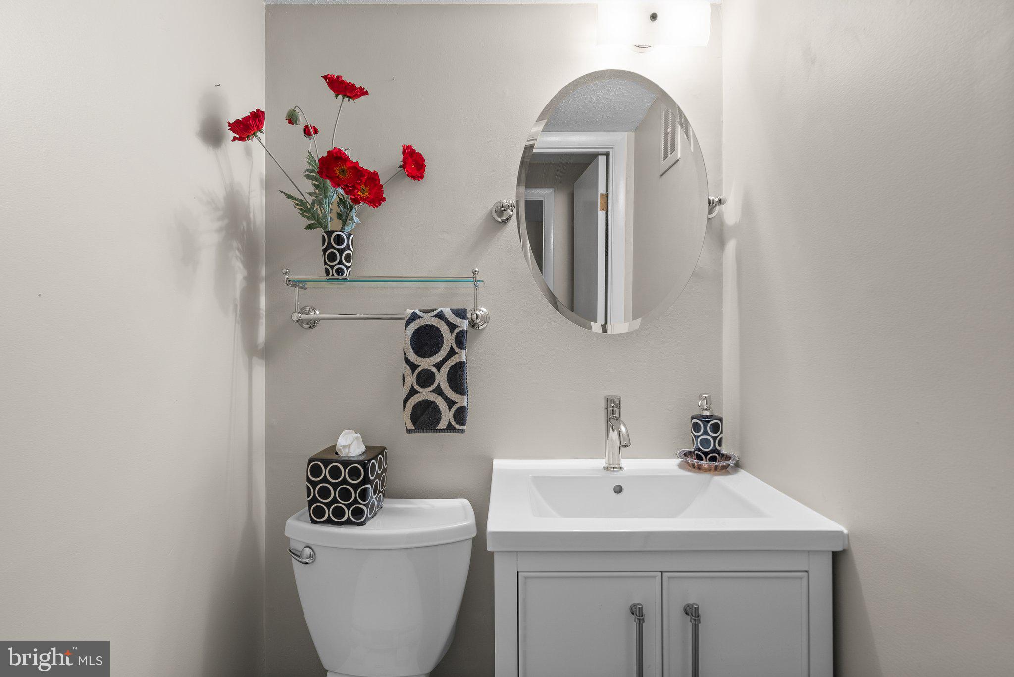 WILLIAMSBURG VILLAGE - Residential