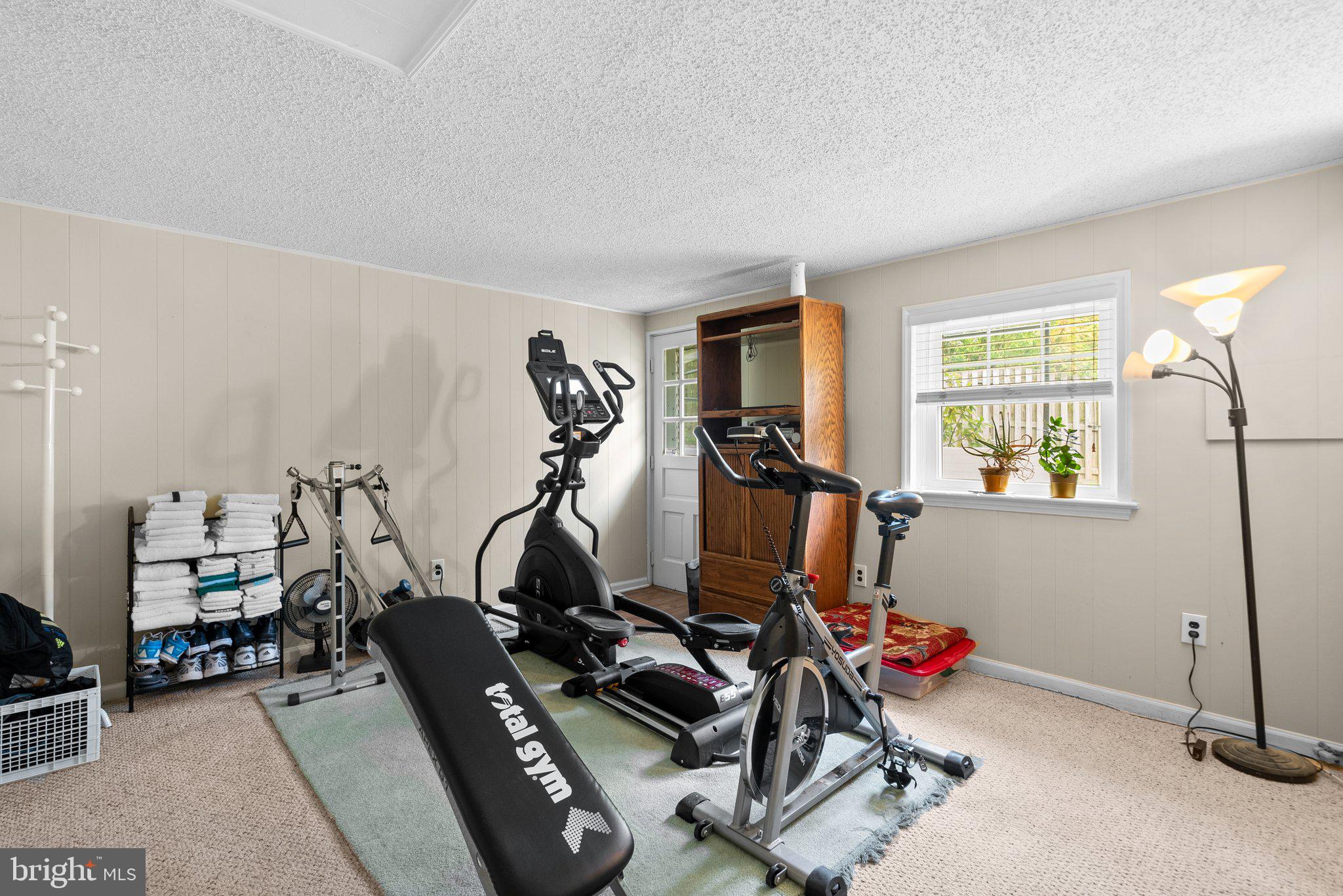 WILLIAMSBURG VILLAGE - Residential