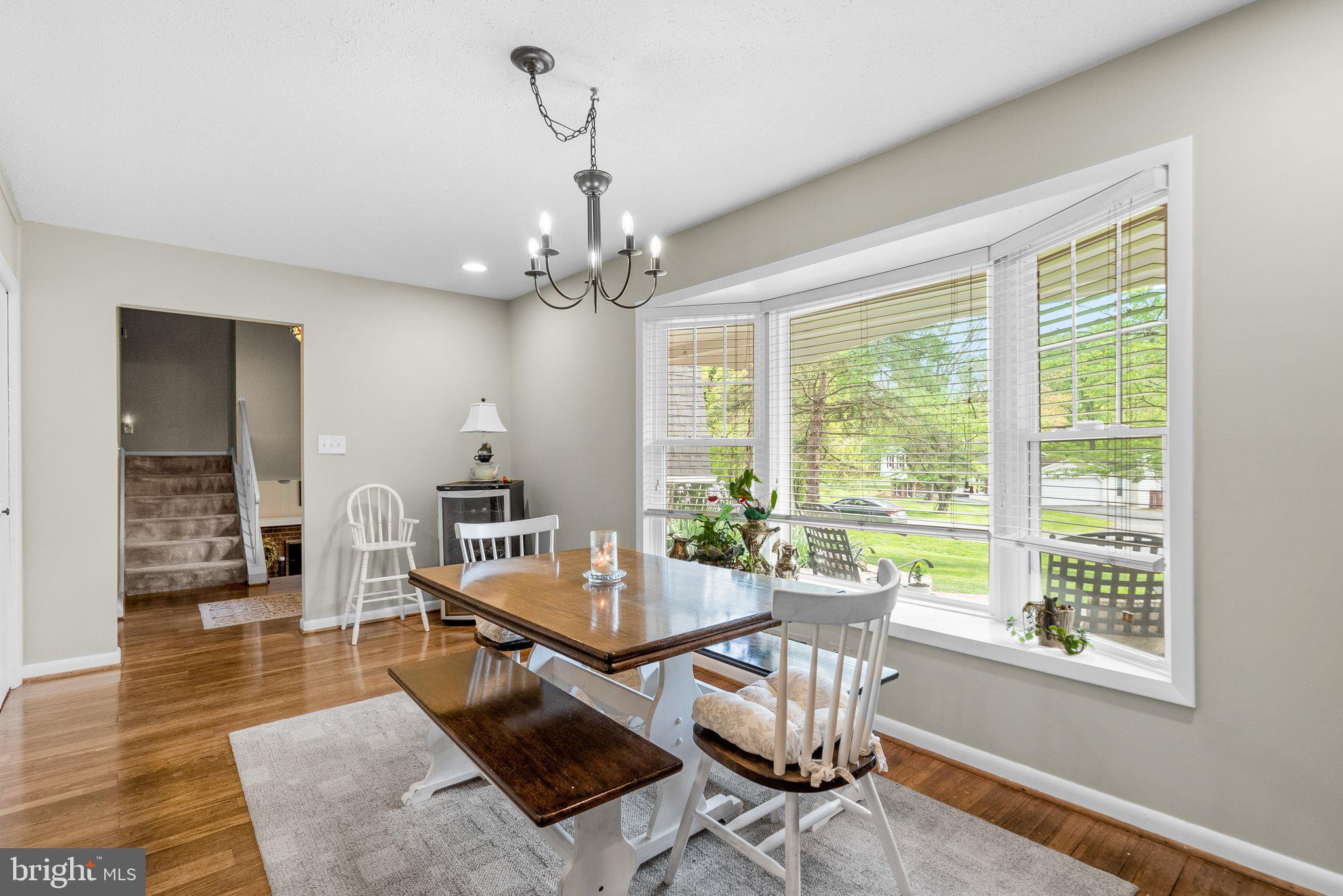 WILLIAMSBURG VILLAGE - Residential