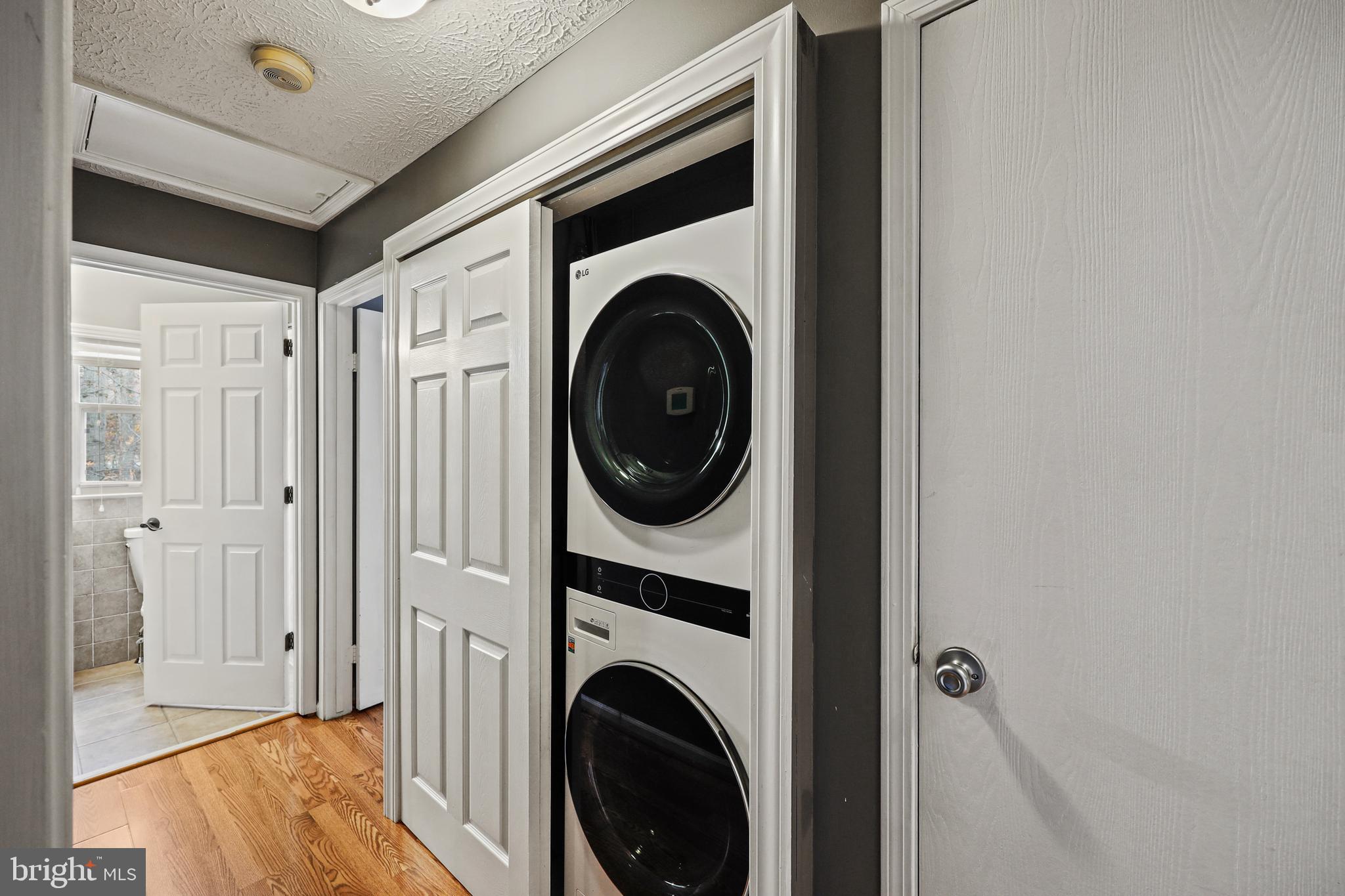 VILLAGE OF HICKORY RIDGE - Residential