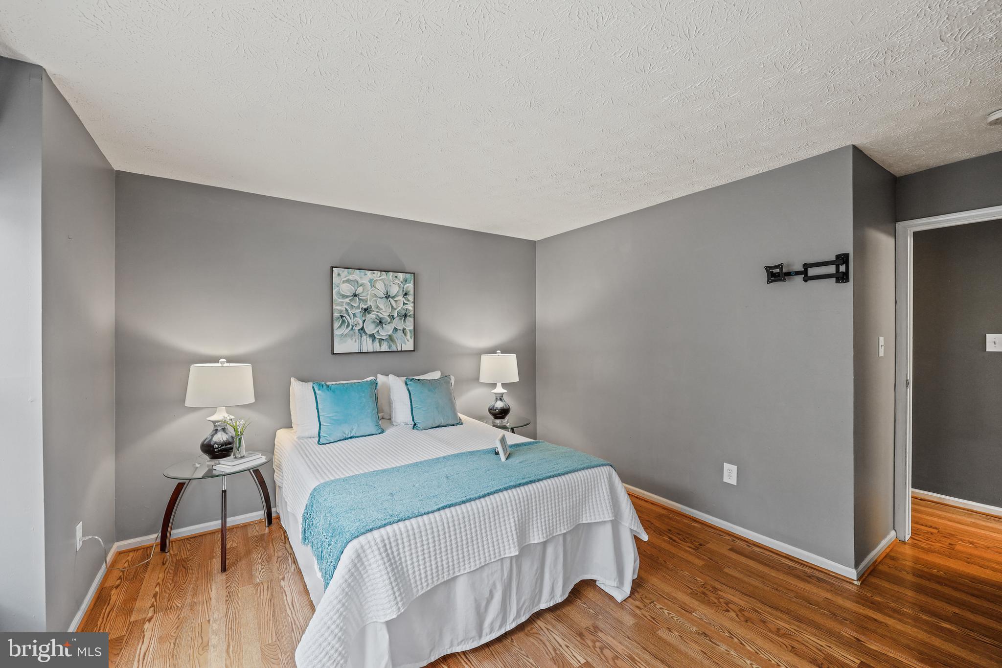 VILLAGE OF HICKORY RIDGE - Residential