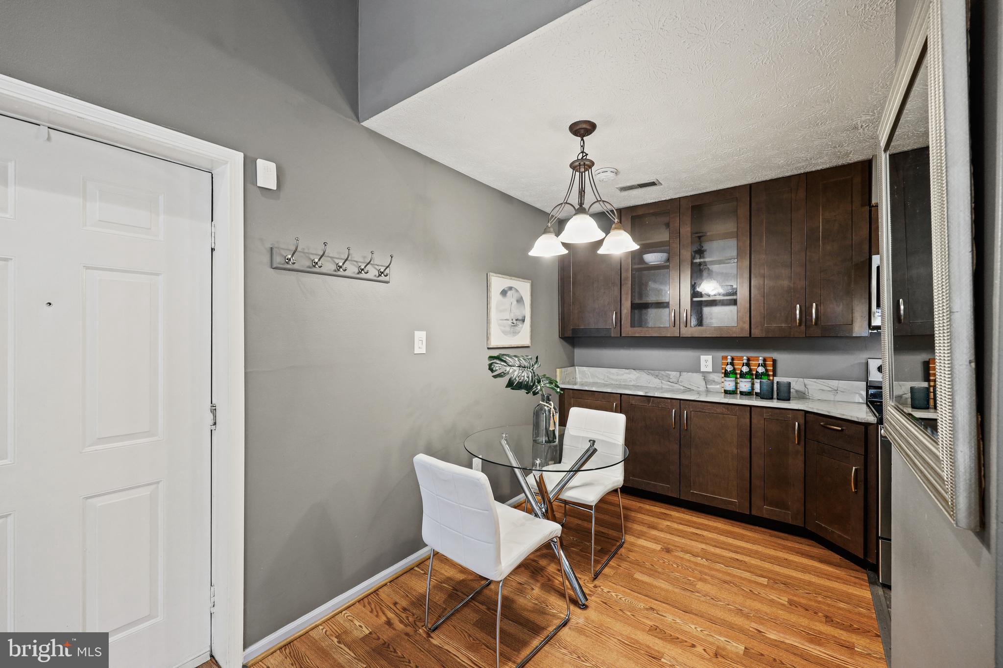 VILLAGE OF HICKORY RIDGE - Residential