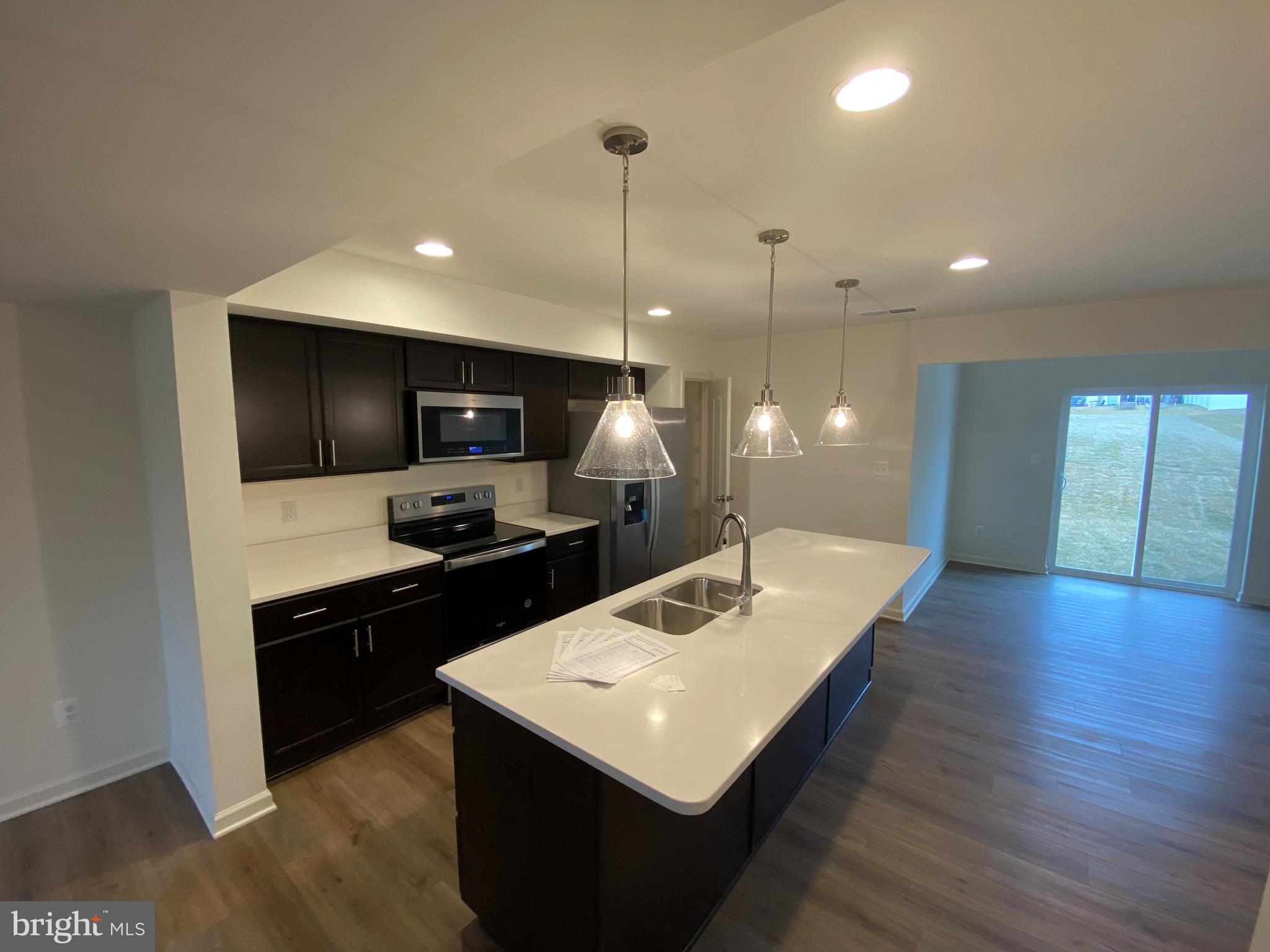 WHISPERING PINES - Residential