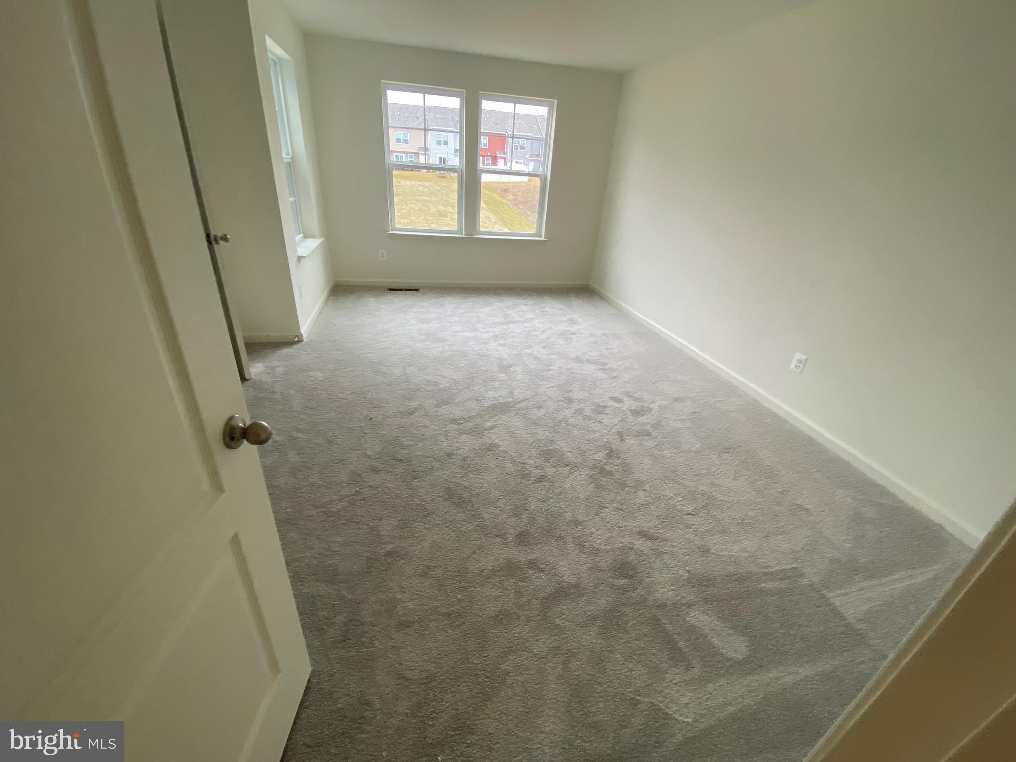 WHISPERING PINES - Residential