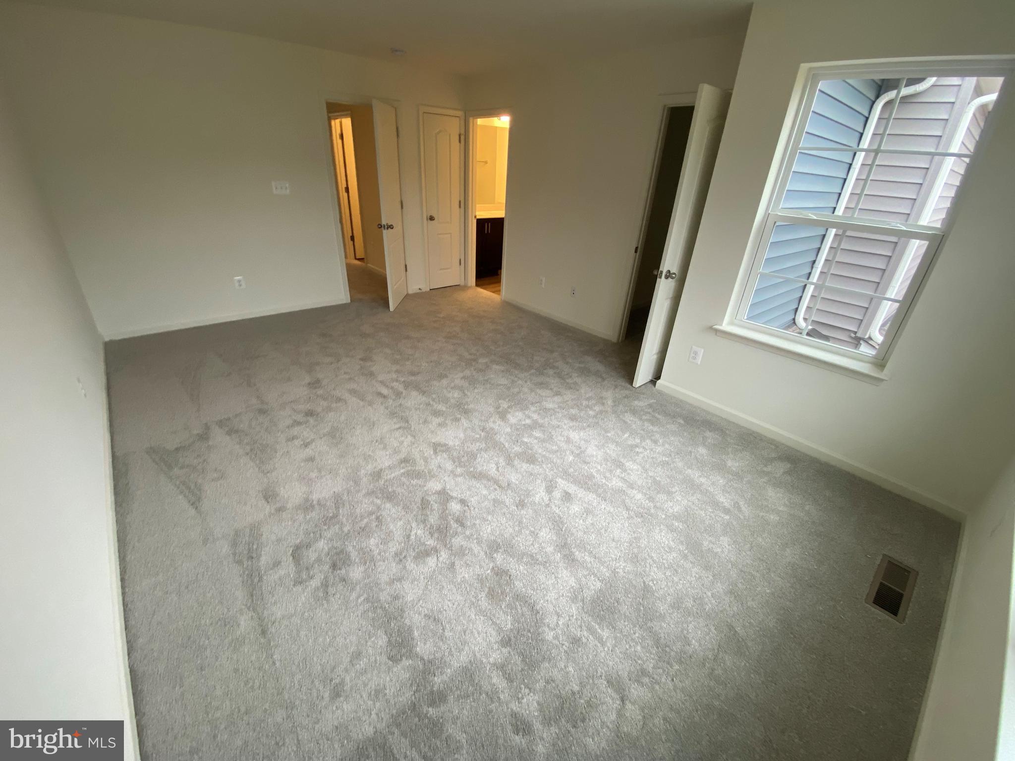 WHISPERING PINES - Residential