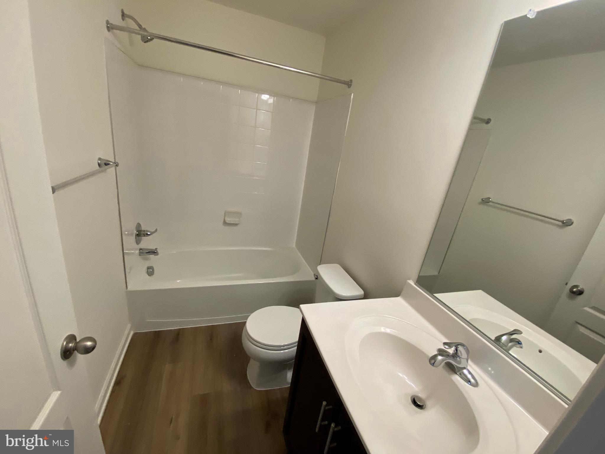 WHISPERING PINES - Residential