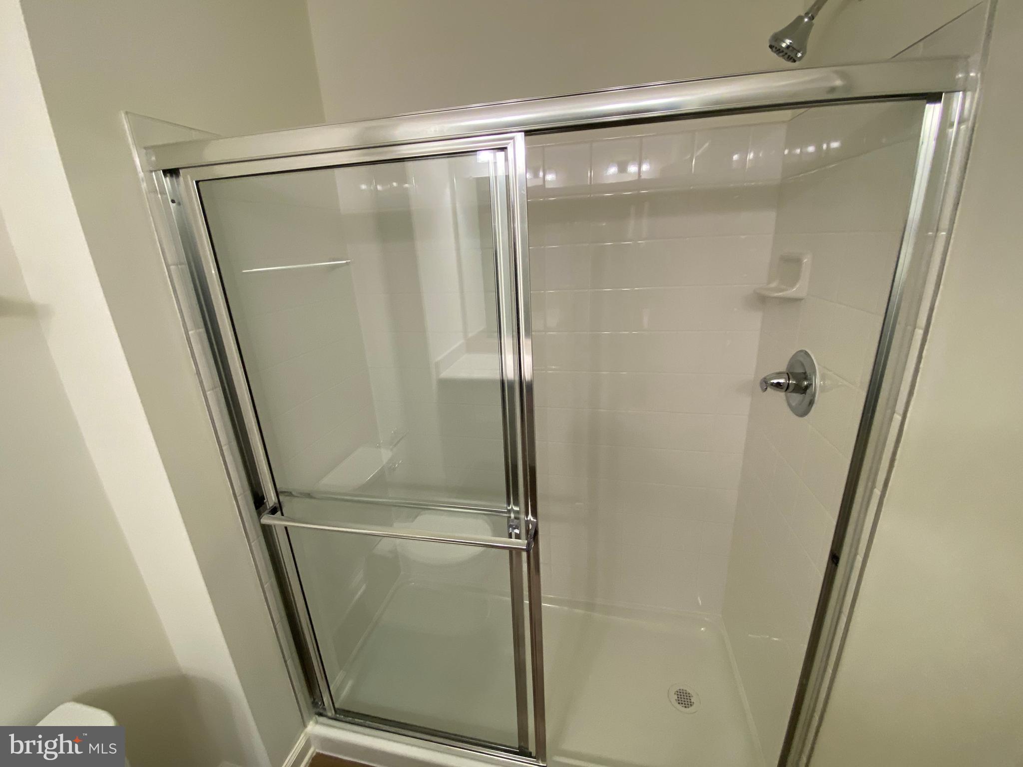 WHISPERING PINES - Residential