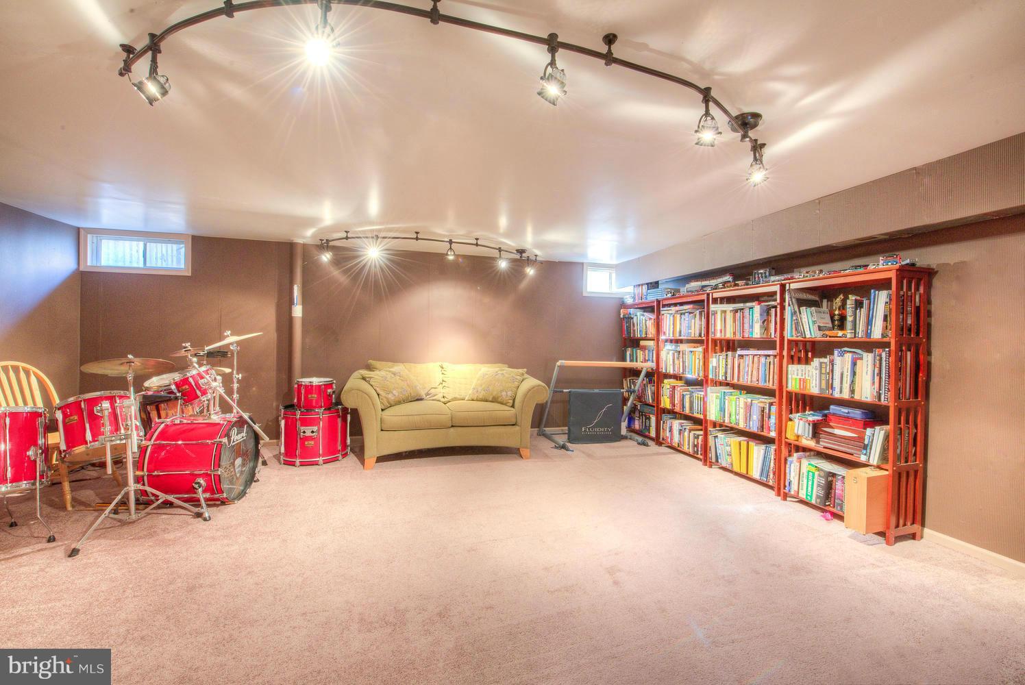 KINGSWOOD - Residential