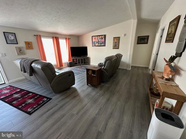 PINEWOOD ACRE - Residential