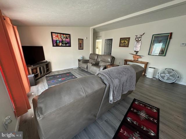 PINEWOOD ACRE - Residential