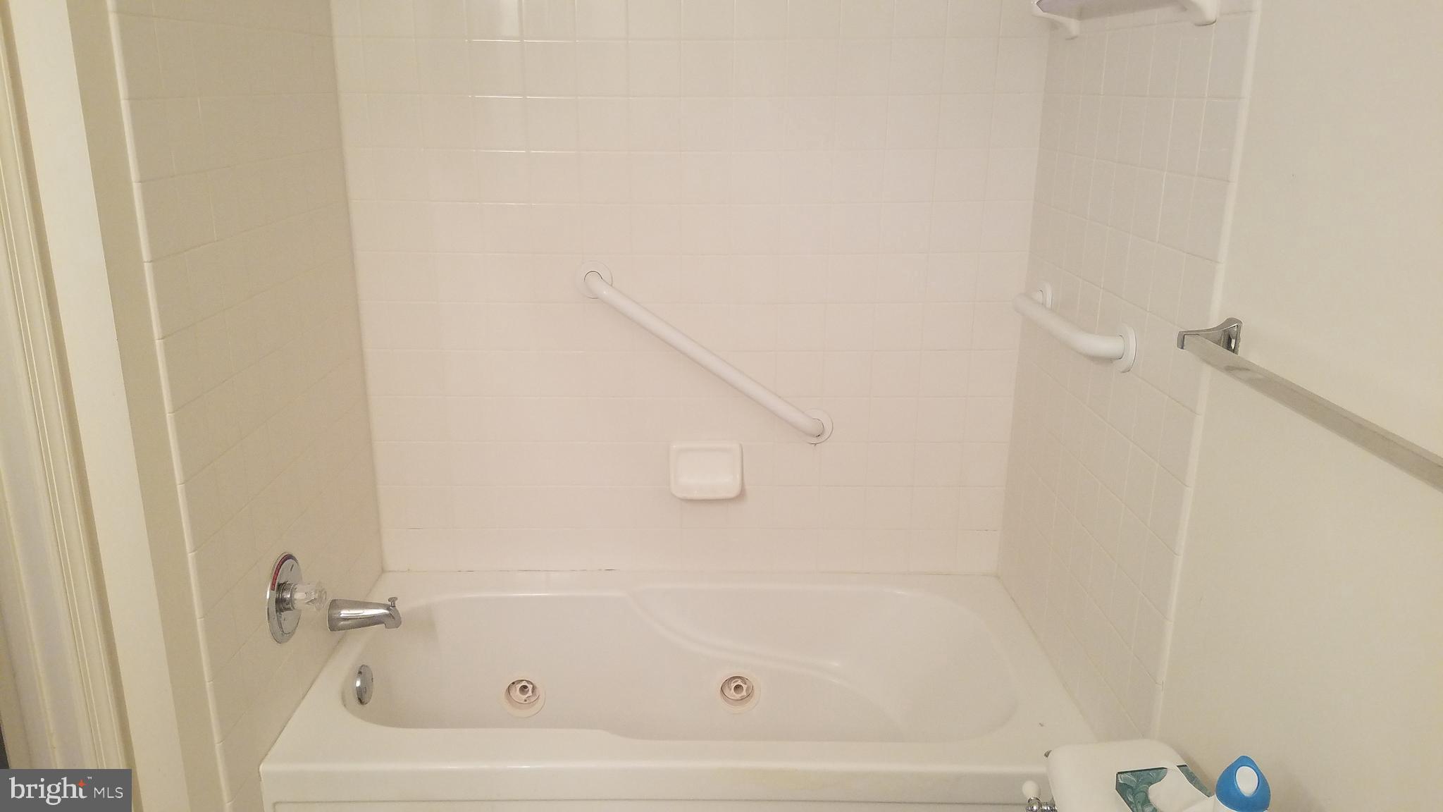 CAMERON GROVE - Residential