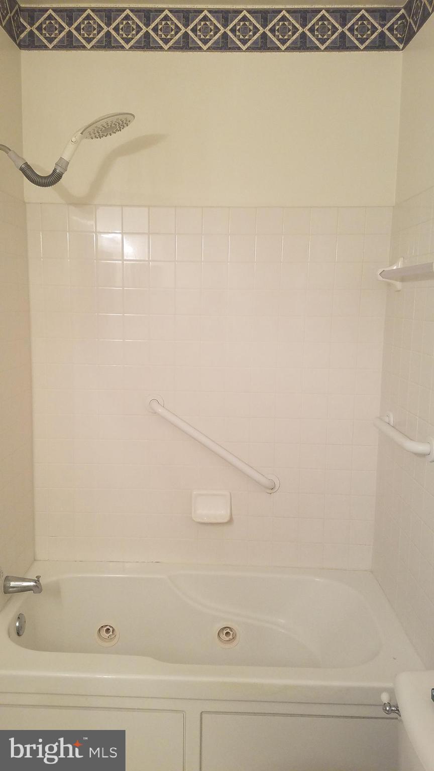 CAMERON GROVE - Residential