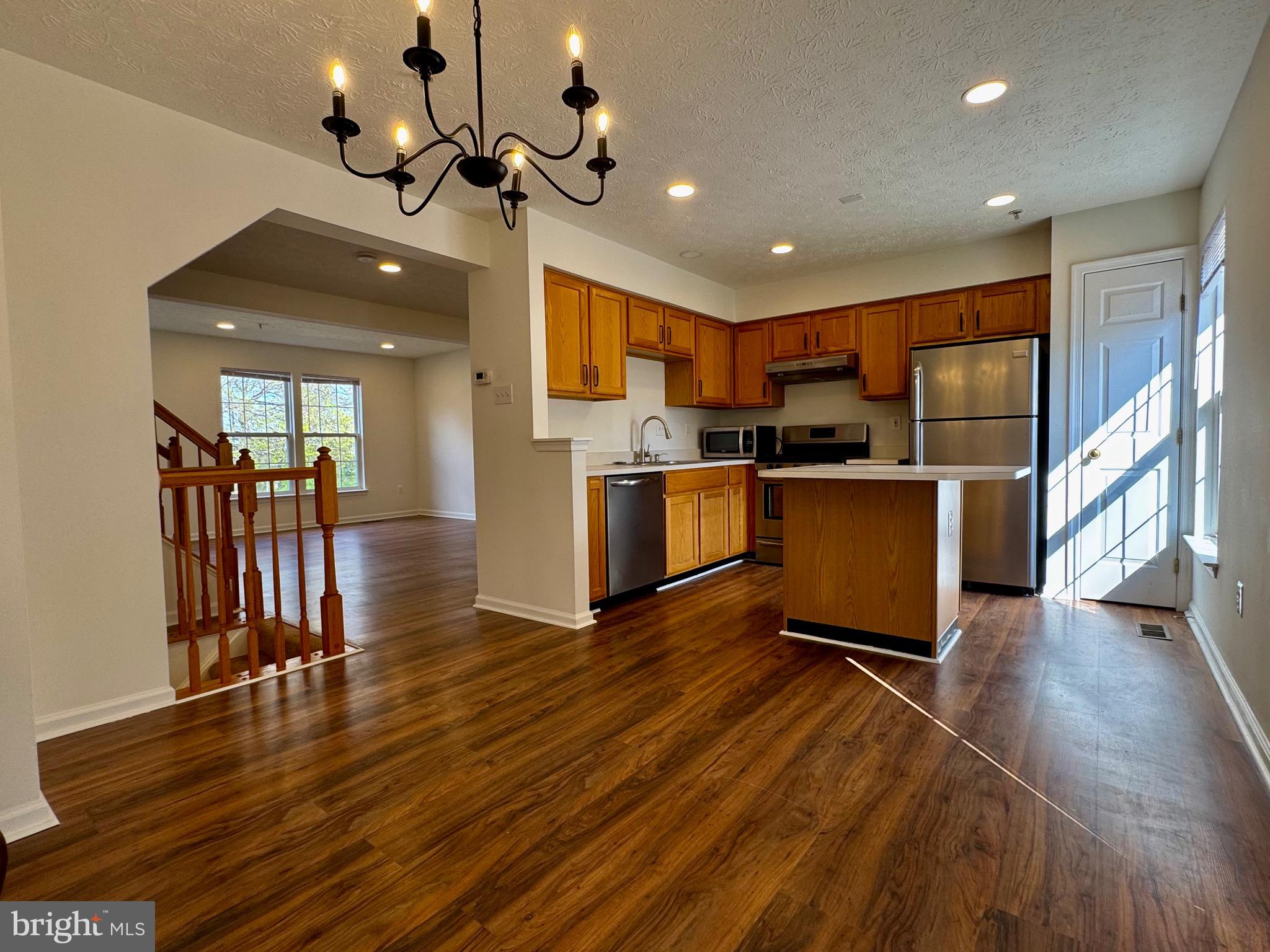 EATON SQUARE - Residential Lease