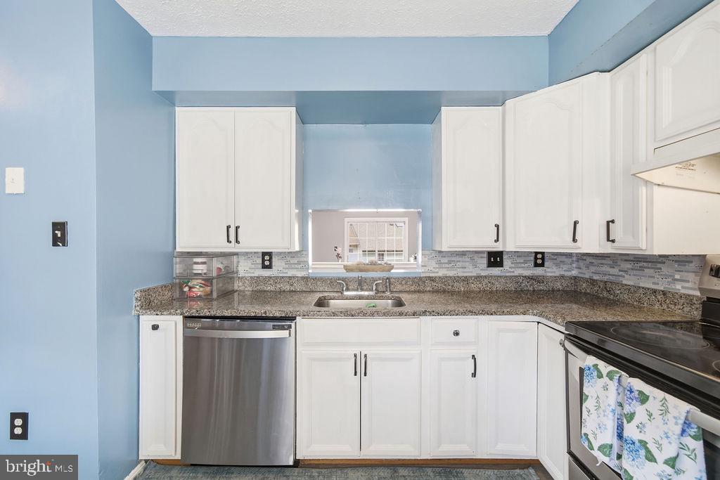 CAPITAL VIEW TOWNHOUSES - Residential