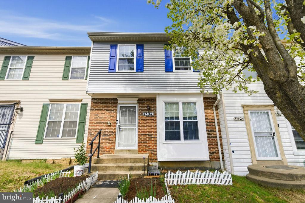 CAPITAL VIEW TOWNHOUSES - Residential