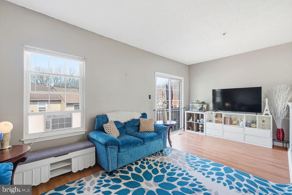 CAPITAL VIEW TOWNHOUSES - Residential