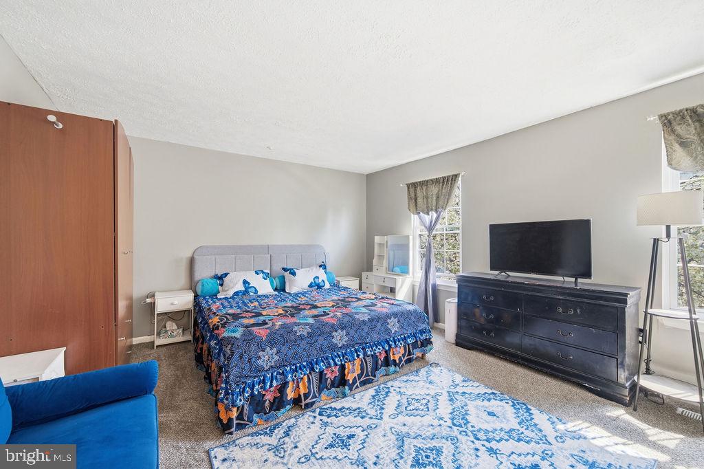 CAPITAL VIEW TOWNHOUSES - Residential