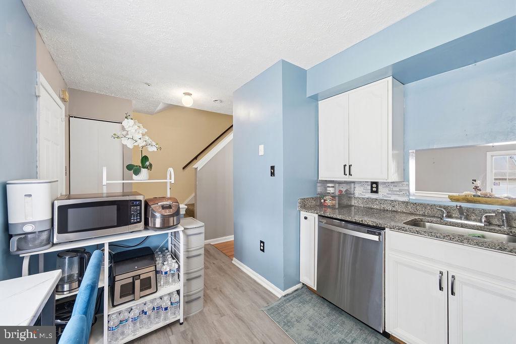 CAPITAL VIEW TOWNHOUSES - Residential