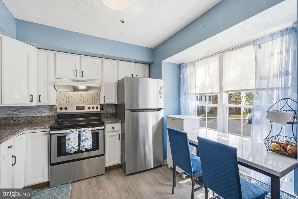 CAPITAL VIEW TOWNHOUSES - Residential