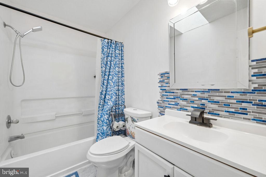 CAPITAL VIEW TOWNHOUSES - Residential