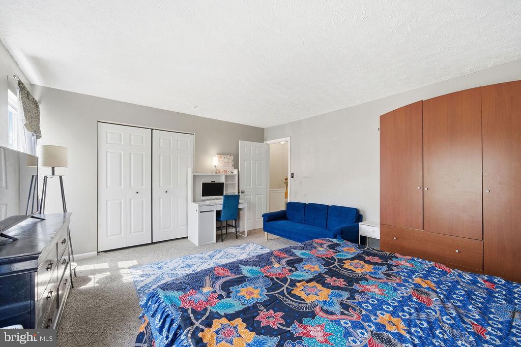 CAPITAL VIEW TOWNHOUSES - Residential