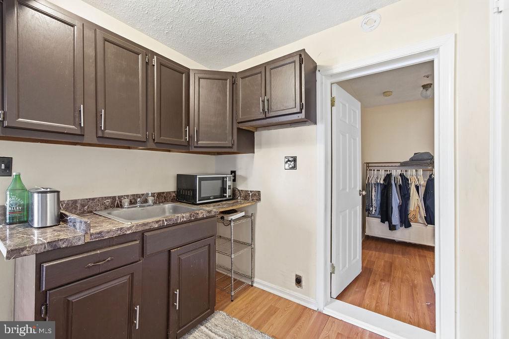 CAPITAL VIEW TOWNHOUSES - Residential