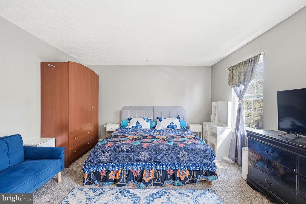 CAPITAL VIEW TOWNHOUSES - Residential