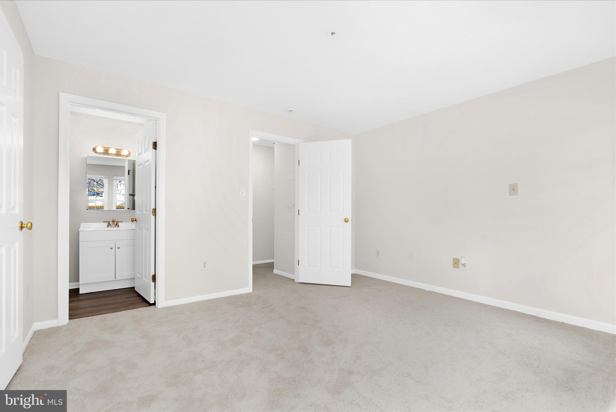 DORSEY HALL - Residential