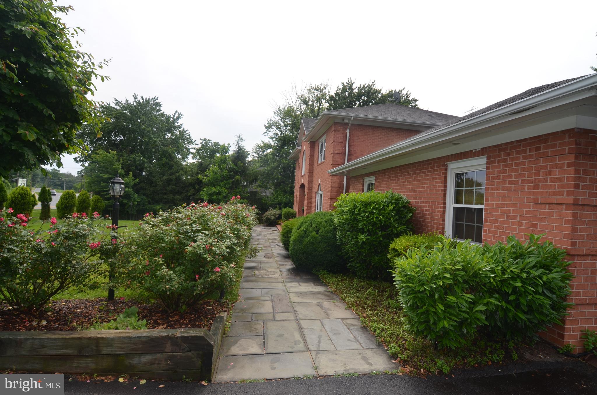 WELLS - Residential Lease