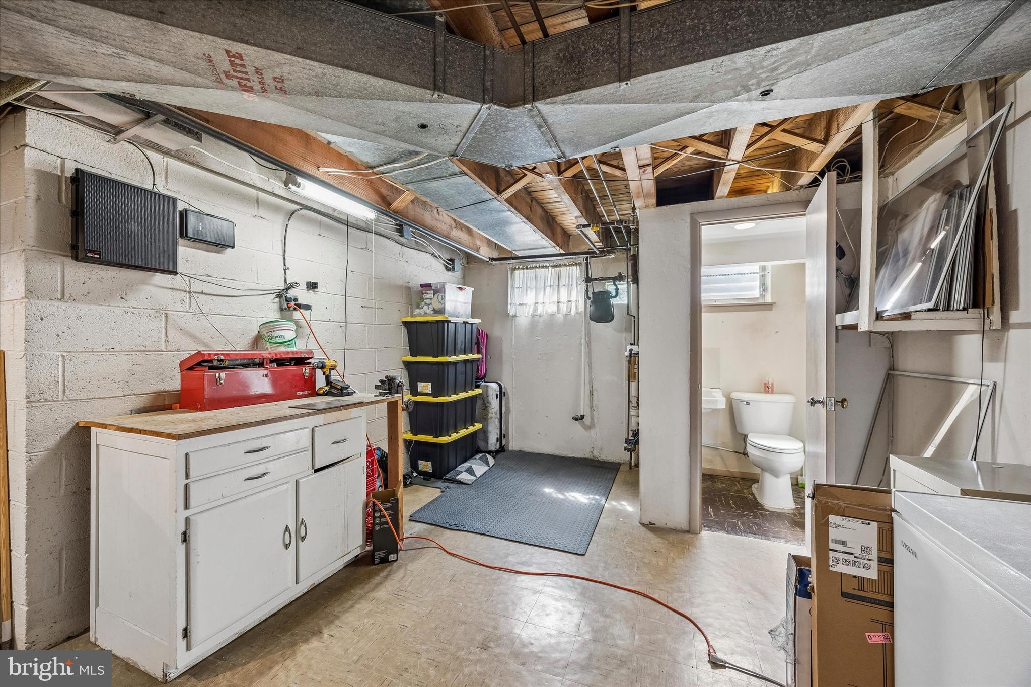 FOX CHASE - Residential