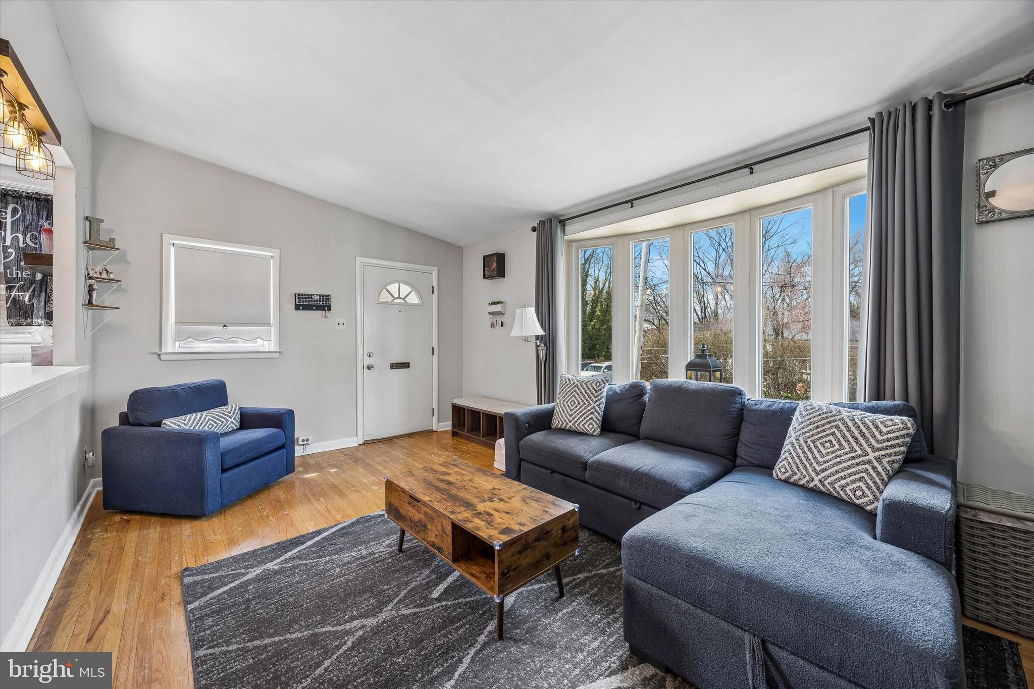 FOX CHASE - Residential