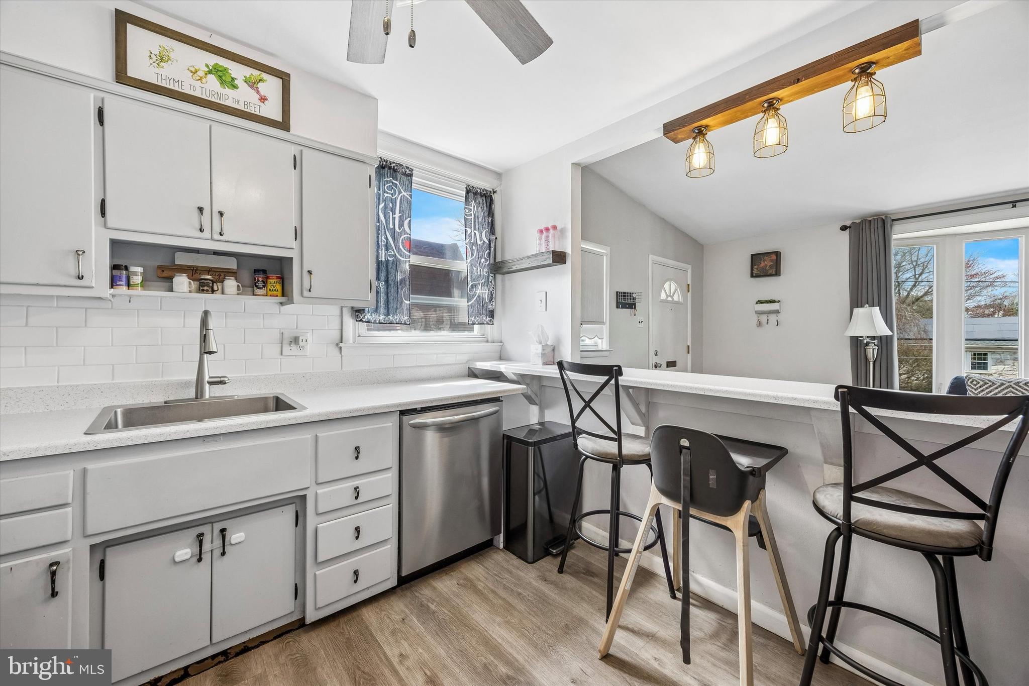 FOX CHASE - Residential