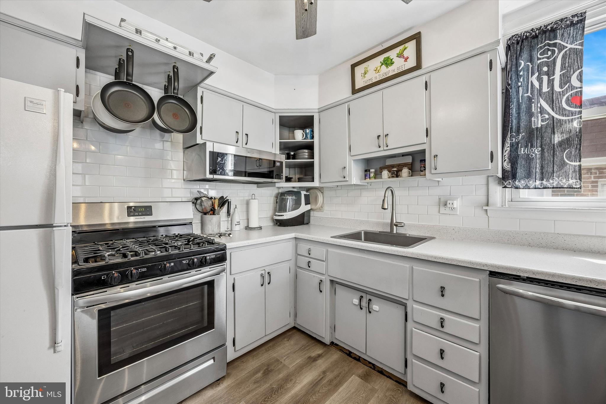 FOX CHASE - Residential