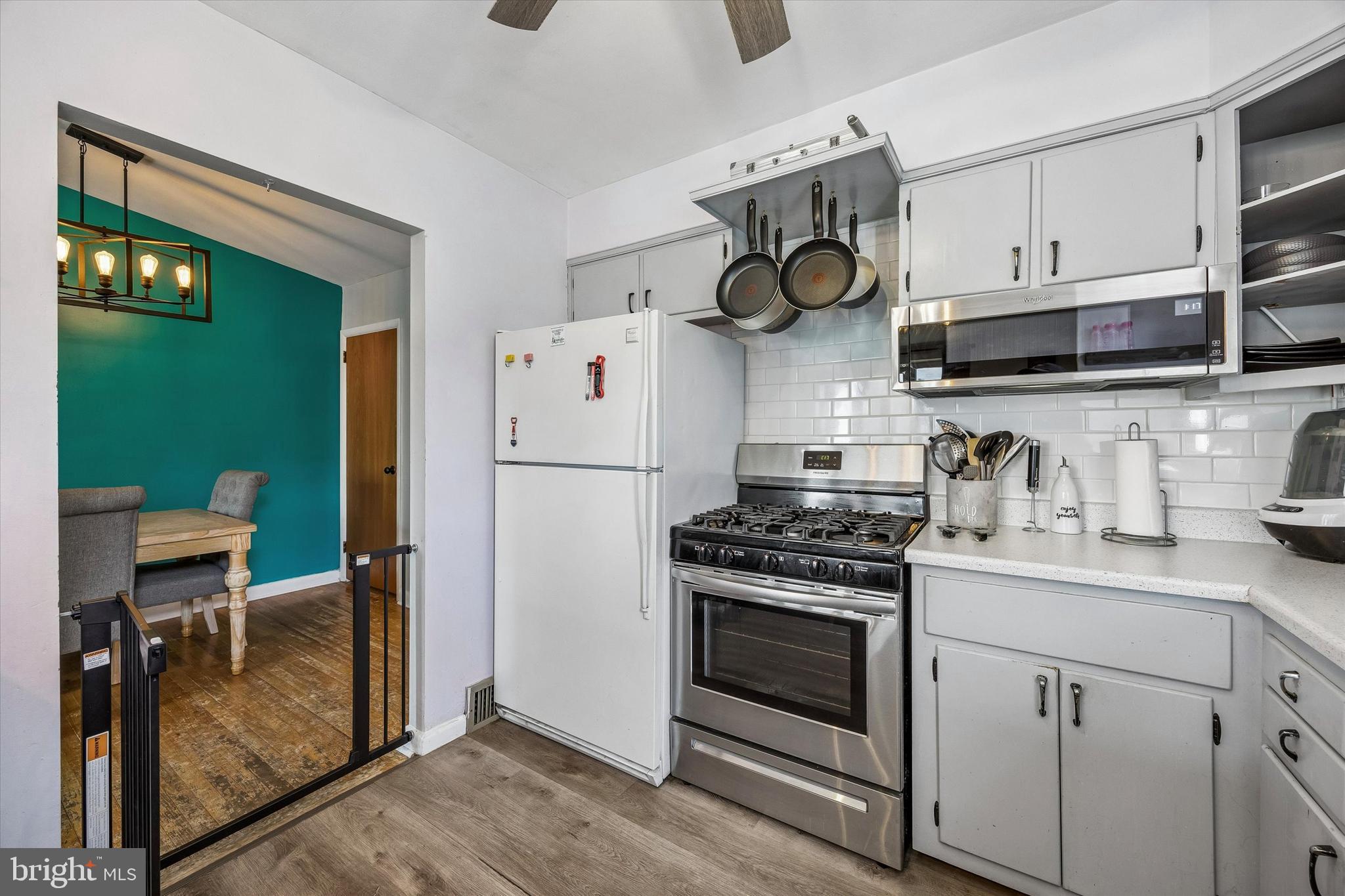 FOX CHASE - Residential