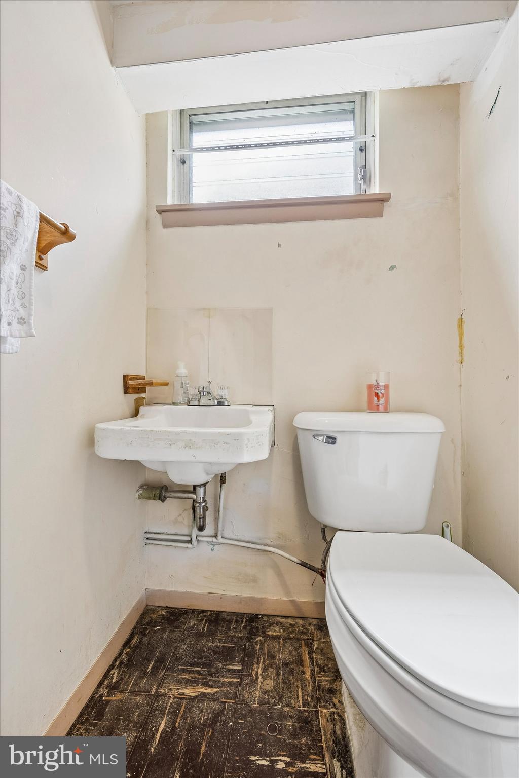 FOX CHASE - Residential