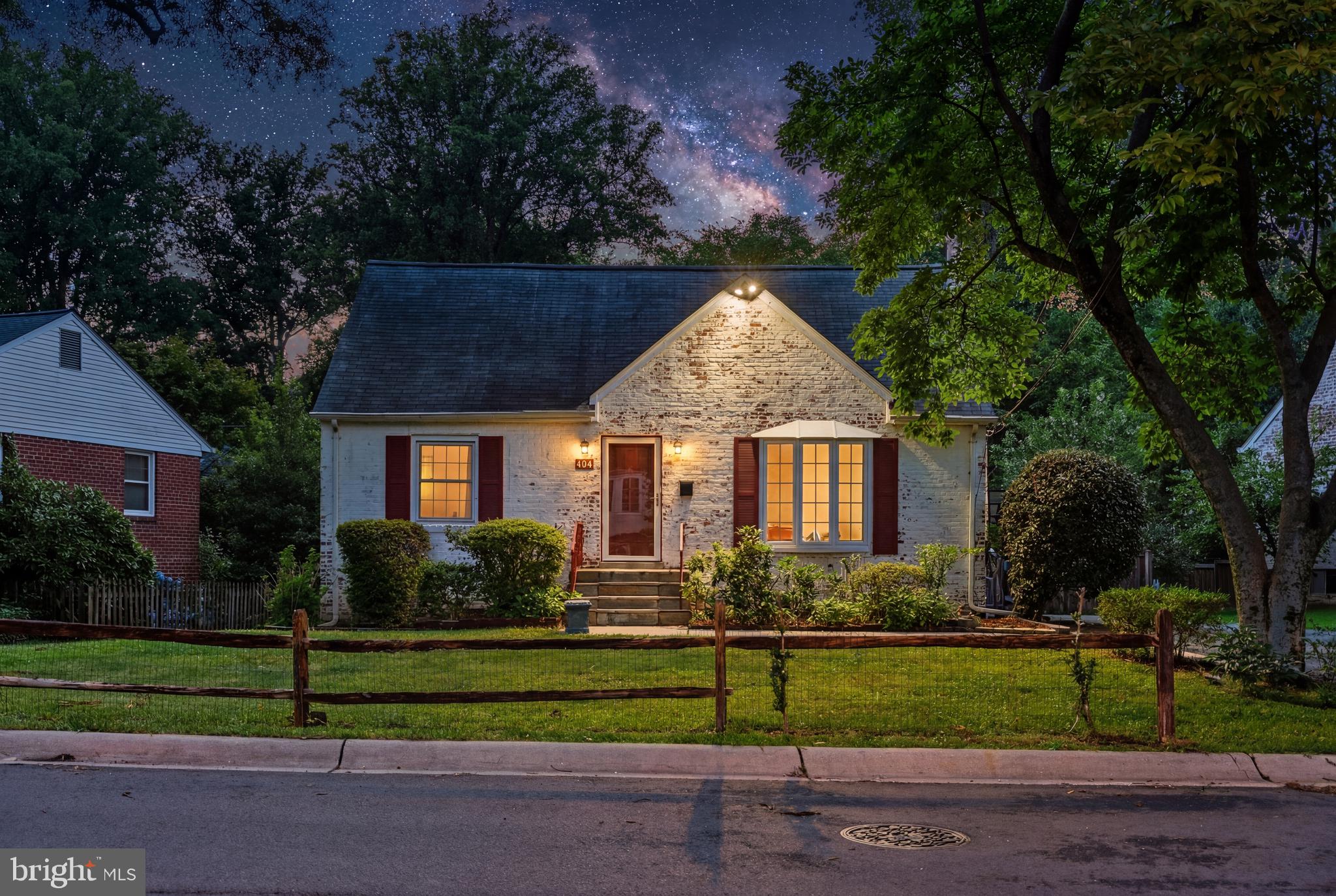 404 LEXINGTON DRIVE