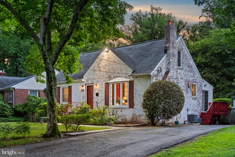 Photo of 404 Lexington Drive, SILVER SPRING, MD 20901 (MLS # MDMC2238974)