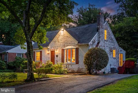 Photo of 404 Lexington Drive, SILVER SPRING, MD 20901 (MLS # MDMC2238974)