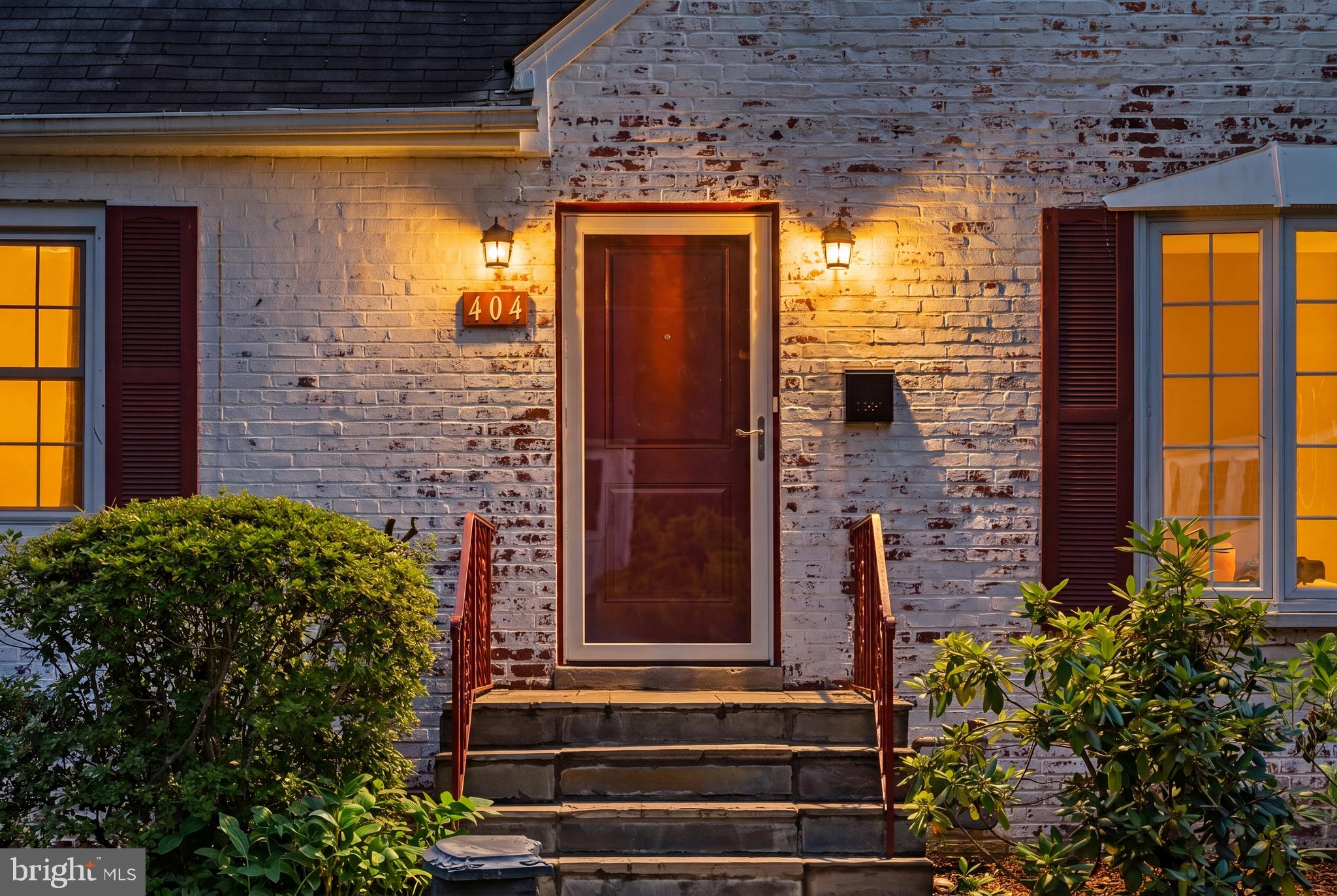404 LEXINGTON DRIVE