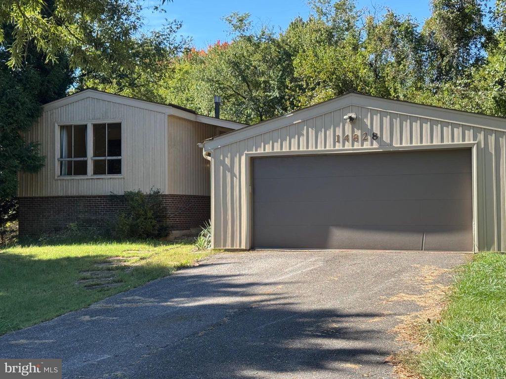 Photo of 14828 Fireside Drive, SILVER SPRING, MD 20905 (MLS # MDMC2201994)