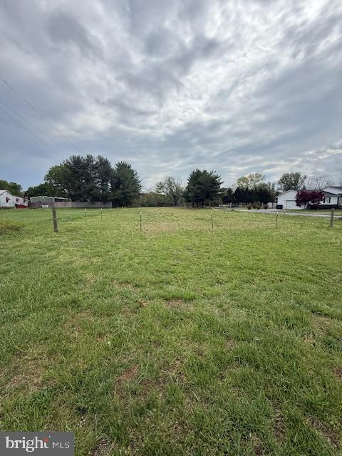 521 E FOREST GROVE ROAD